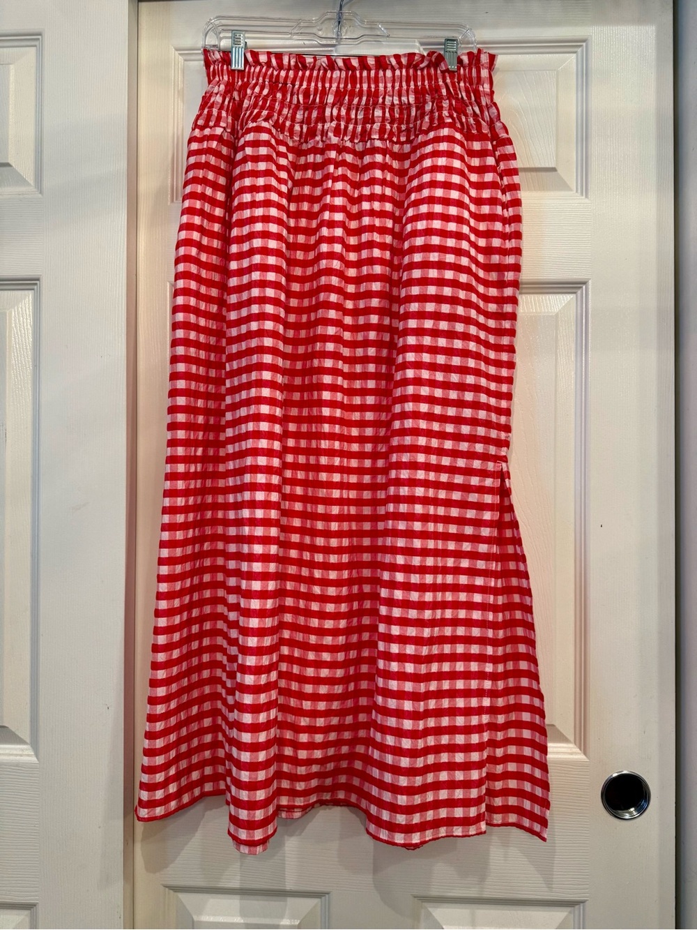 Like News ! Universal Thread Red and White Gingham Midi Skirt